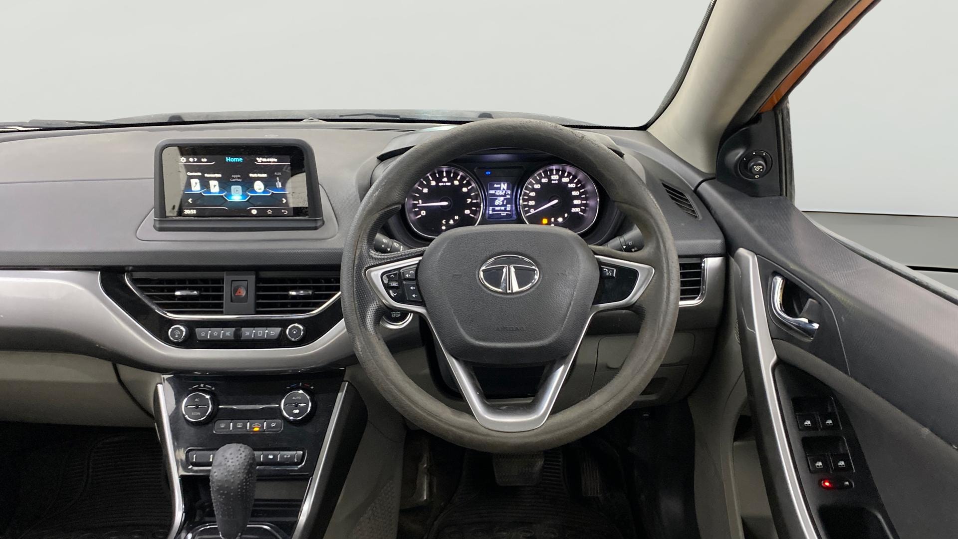 Used 2018 Tata Nexon Used 2018 Tata Nexon