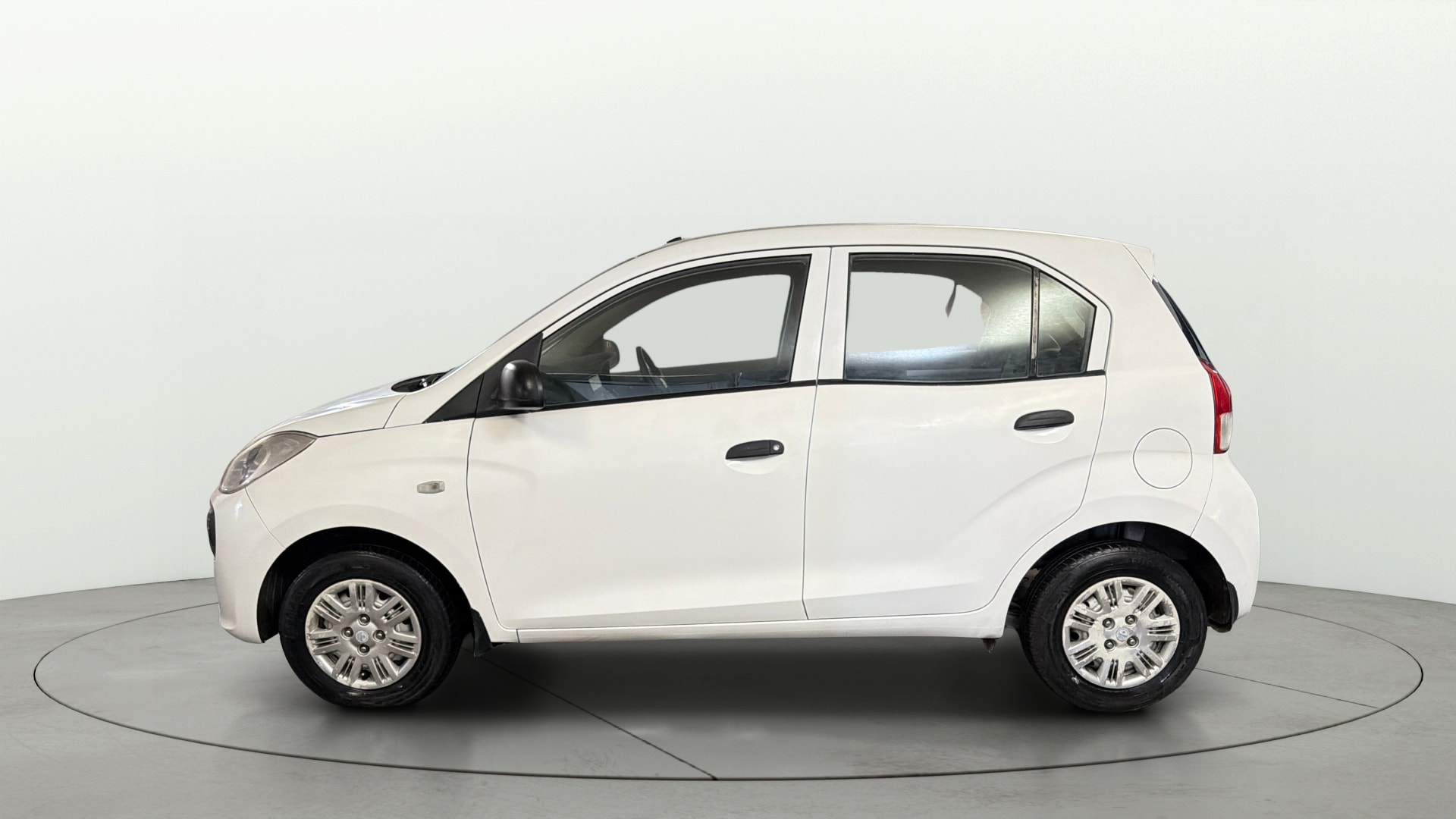 View 2019 Hyundai New Santro D-Lite Petrol Image 5 Used 2019 Hyundai New Santro D-Lite Petrol Image 5