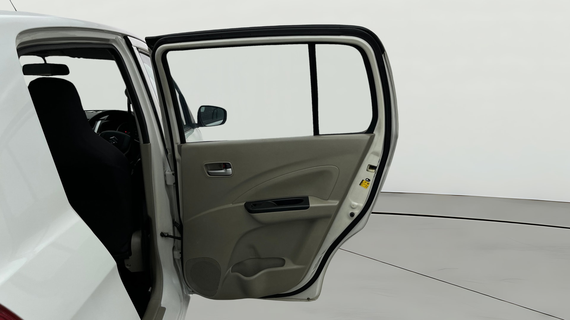 View 2015 Maruti Suzuki 1000 Base Variant Image 7 Used 2015 Maruti Suzuki 1000 Base Variant Image 7