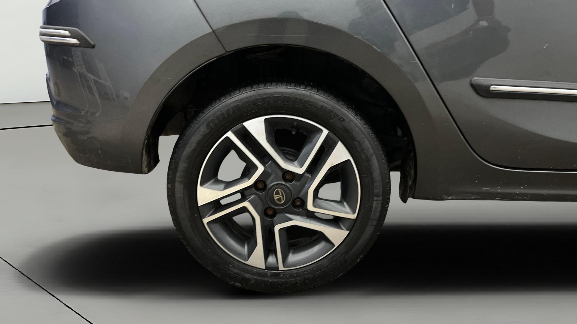 View 2021 Tata Tigor XE Diesel Image 32 Used 2021 Tata Tigor XE Diesel Image 32