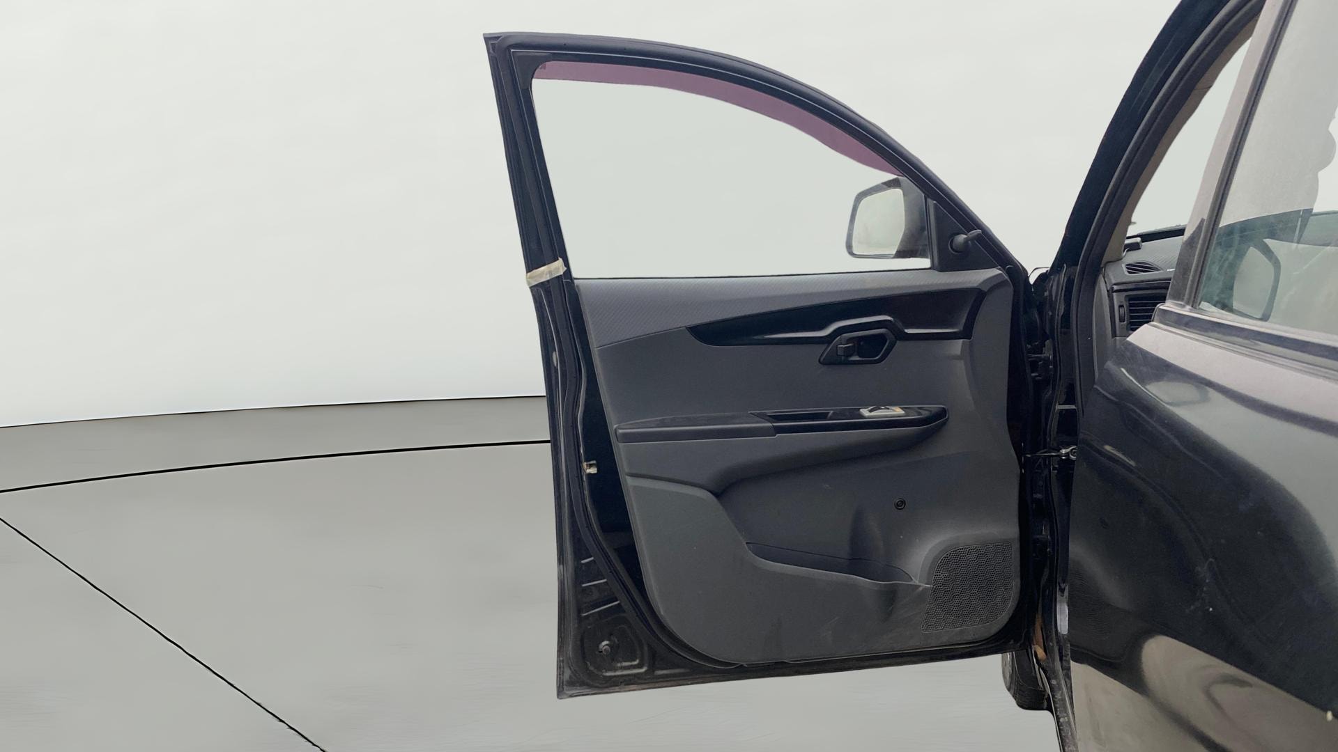 View 2019 Mahindra KUV100 K2 Petrol BS IV Image 30 Used 2019 Mahindra KUV100 K2 Petrol BS IV Image 30