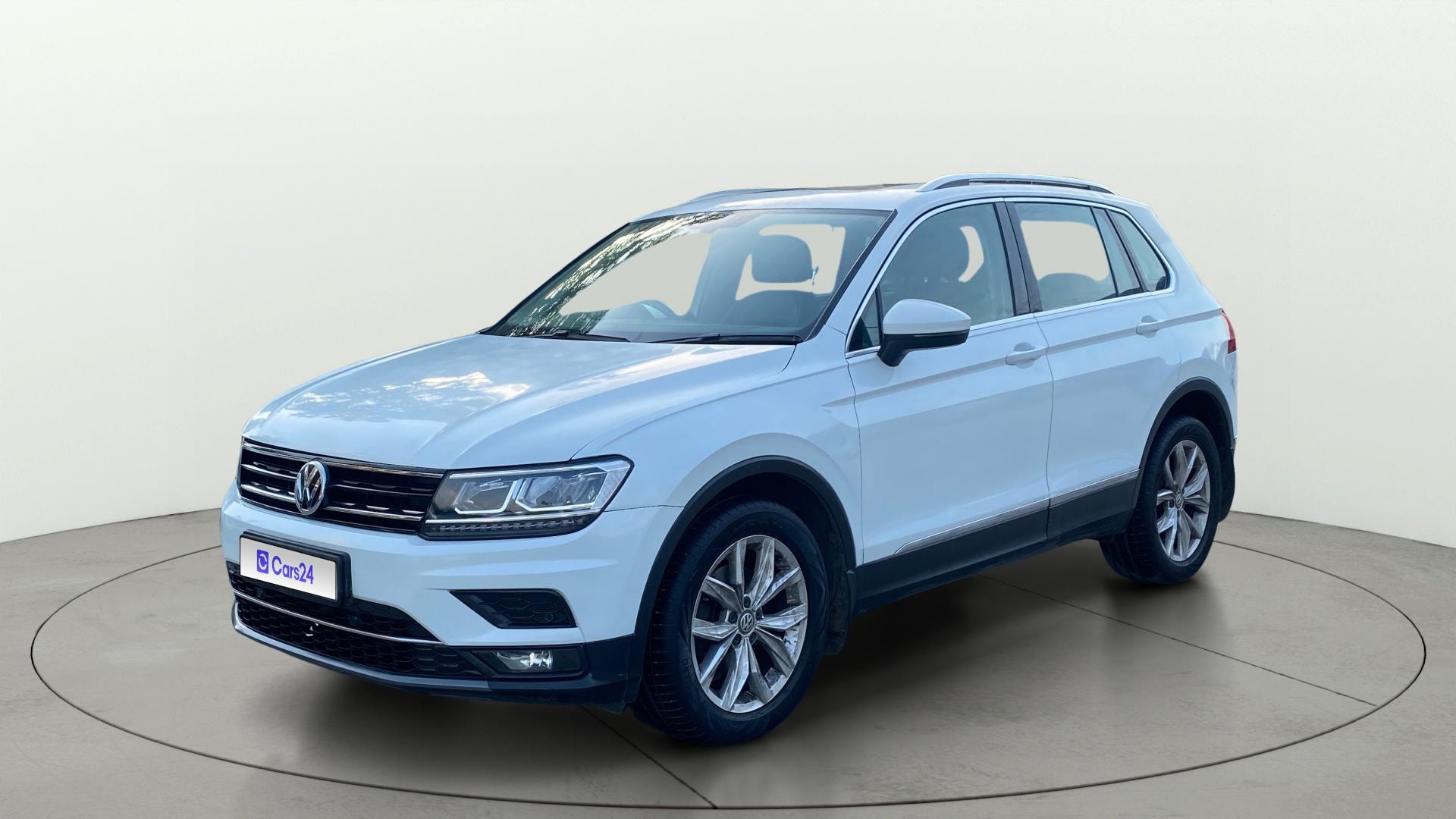 View 2018 Volkswagen Tiguan DSG 4MOTION Comfortline Image 22 Used 2018 Volkswagen Tiguan DSG 4MOTION Comfortline Image 22