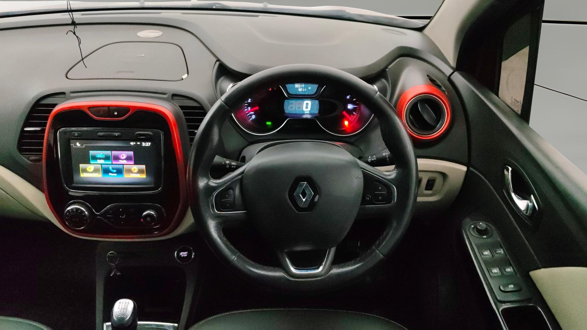 View 2019 Renault Captur Platine Mono Diesel Image 20 Used 2019 Renault Captur Platine Mono Diesel Image 20
