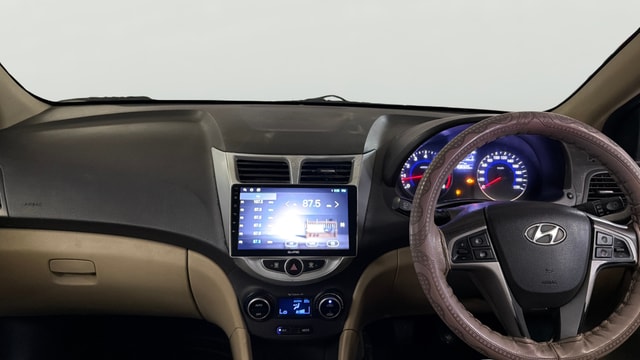 View Hyundai Verna Image 31 Used Hyundai Verna Image 31