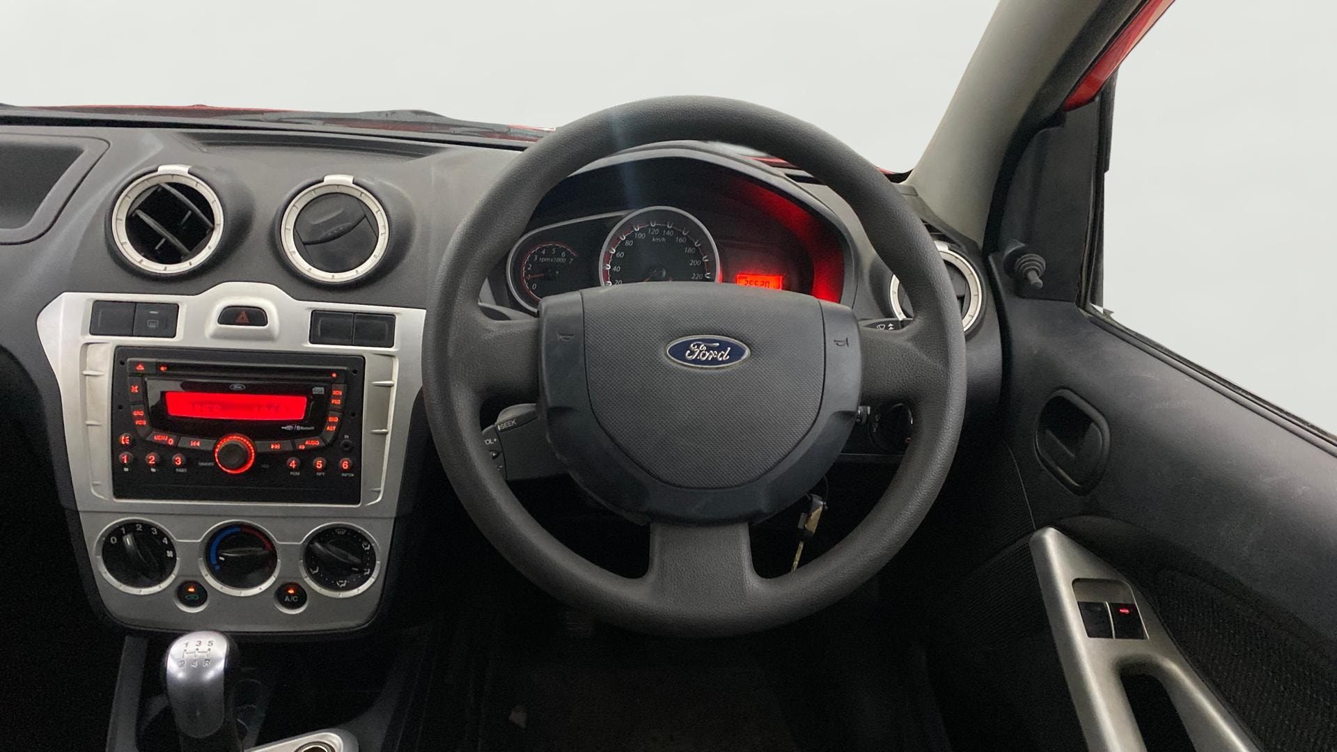 View 2013 Ford Figo 1.2P Ambiente MT BS IV Image 20 Used 2013 Ford Figo 1.2P Ambiente MT BS IV Image 20