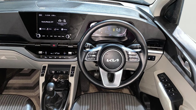 View Kia Carens Image 22 Used Kia Carens Image 22