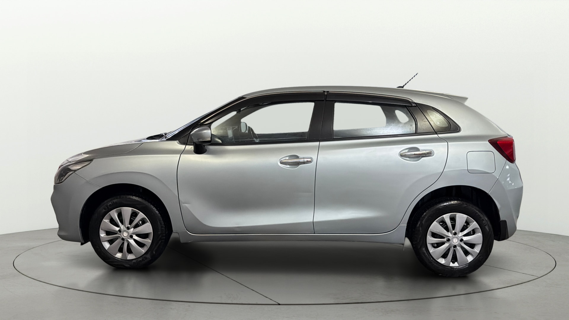 View 2024 Maruti Suzuki 1000 Base Variant Image 5 Used 2024 Maruti Suzuki 1000 Base Variant Image 5