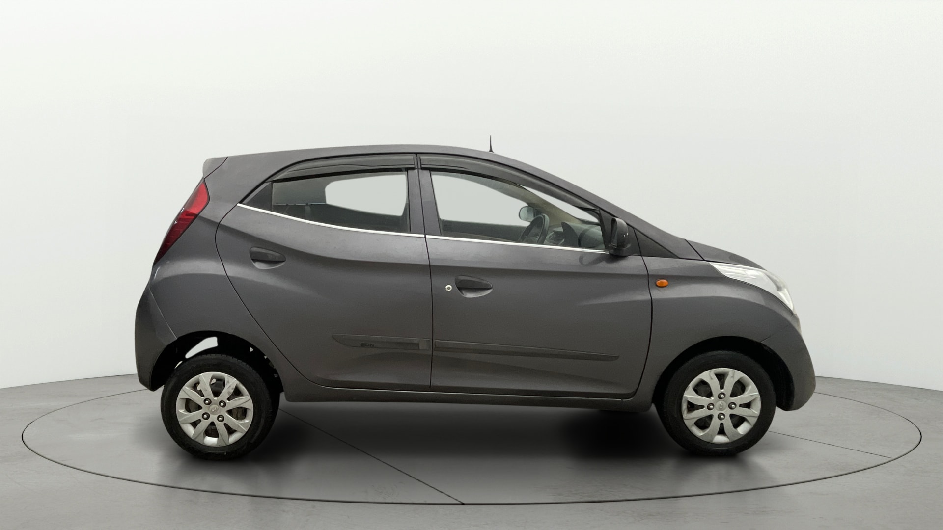 View 2018 Hyundai EON Magna Plus Image 8 Used 2018 Hyundai EON Magna Plus Image 8