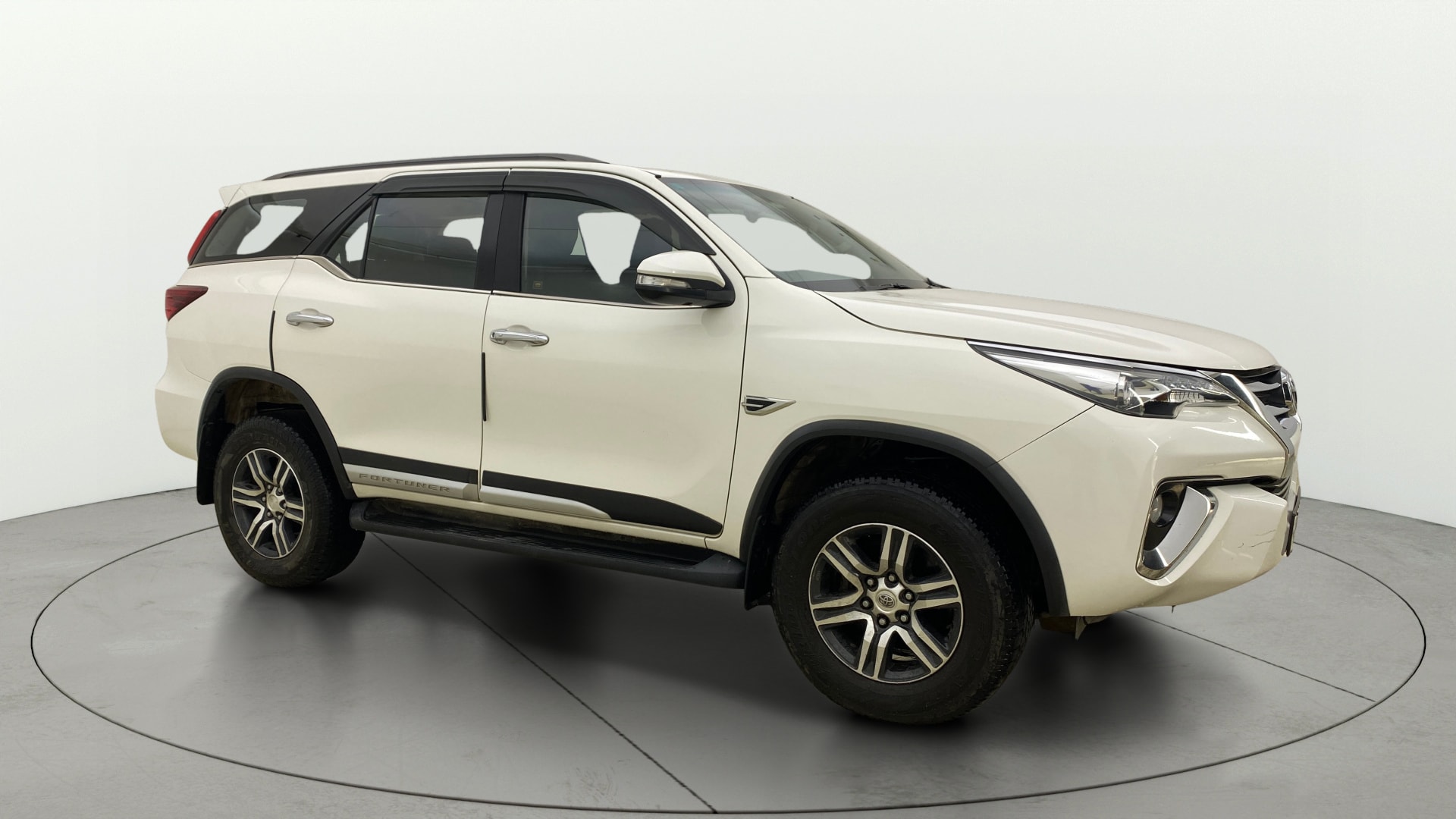 View 2017 Toyota Fortuner 2.8 4X2 MT Image 15 Used 2017 Toyota Fortuner 2.8 4X2 MT Image 15
