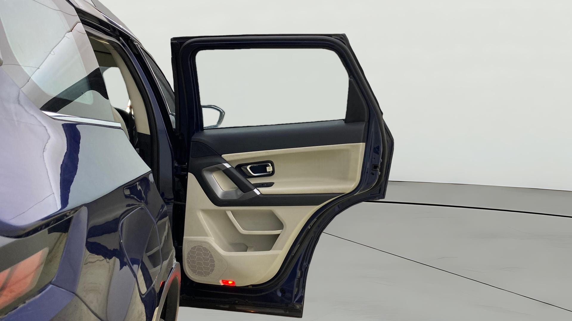 View 2021 Tata Safari XZA Plus Image 6 Used 2021 Tata Safari XZA Plus Image 6