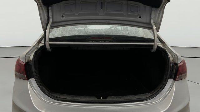 View Hyundai Verna Image 37 Used Hyundai Verna Image 37
