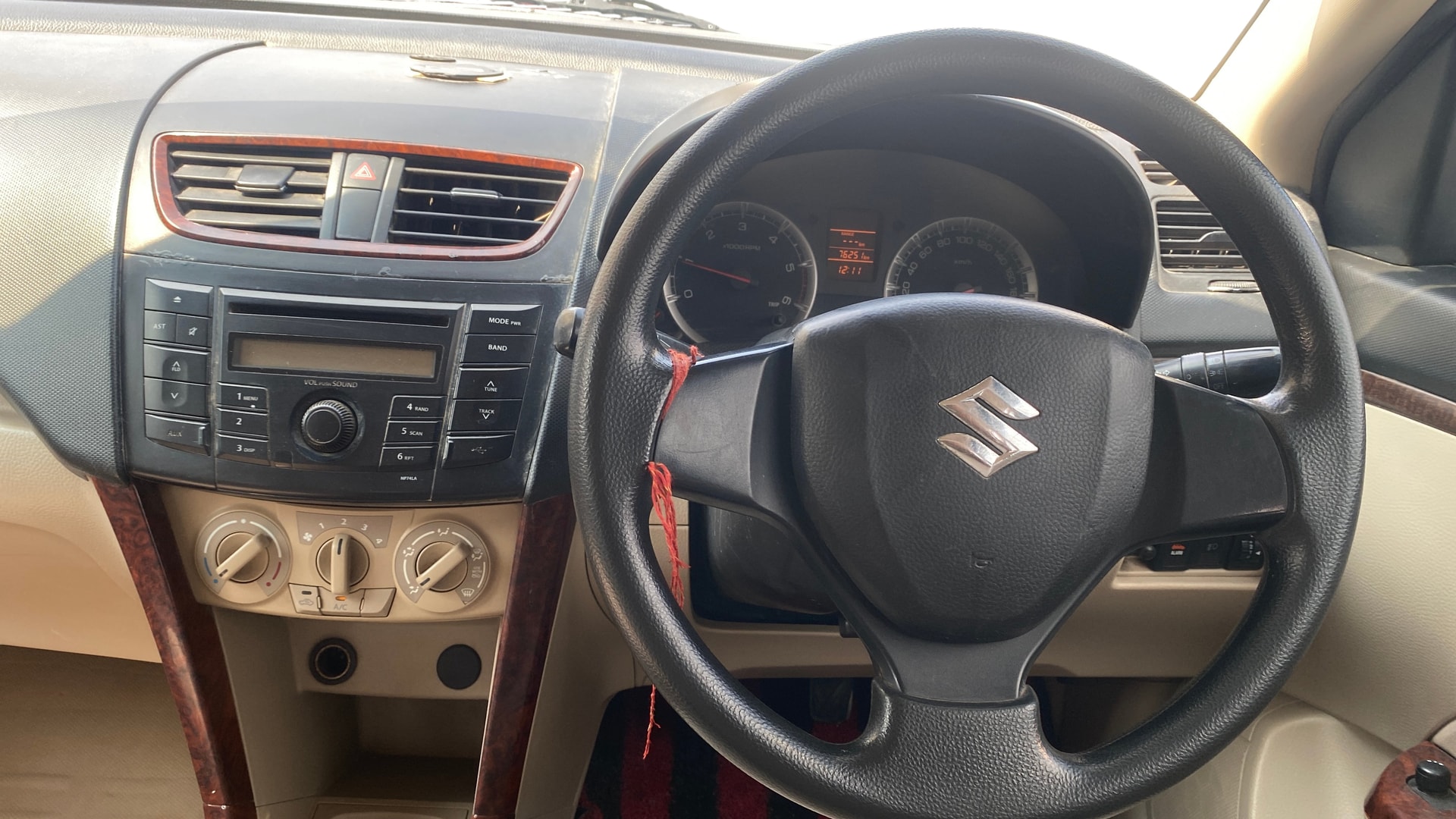 View 2014 Maruti Suzuki 1000 Base Variant Image 20 Used 2014 Maruti Suzuki 1000 Base Variant Image 20