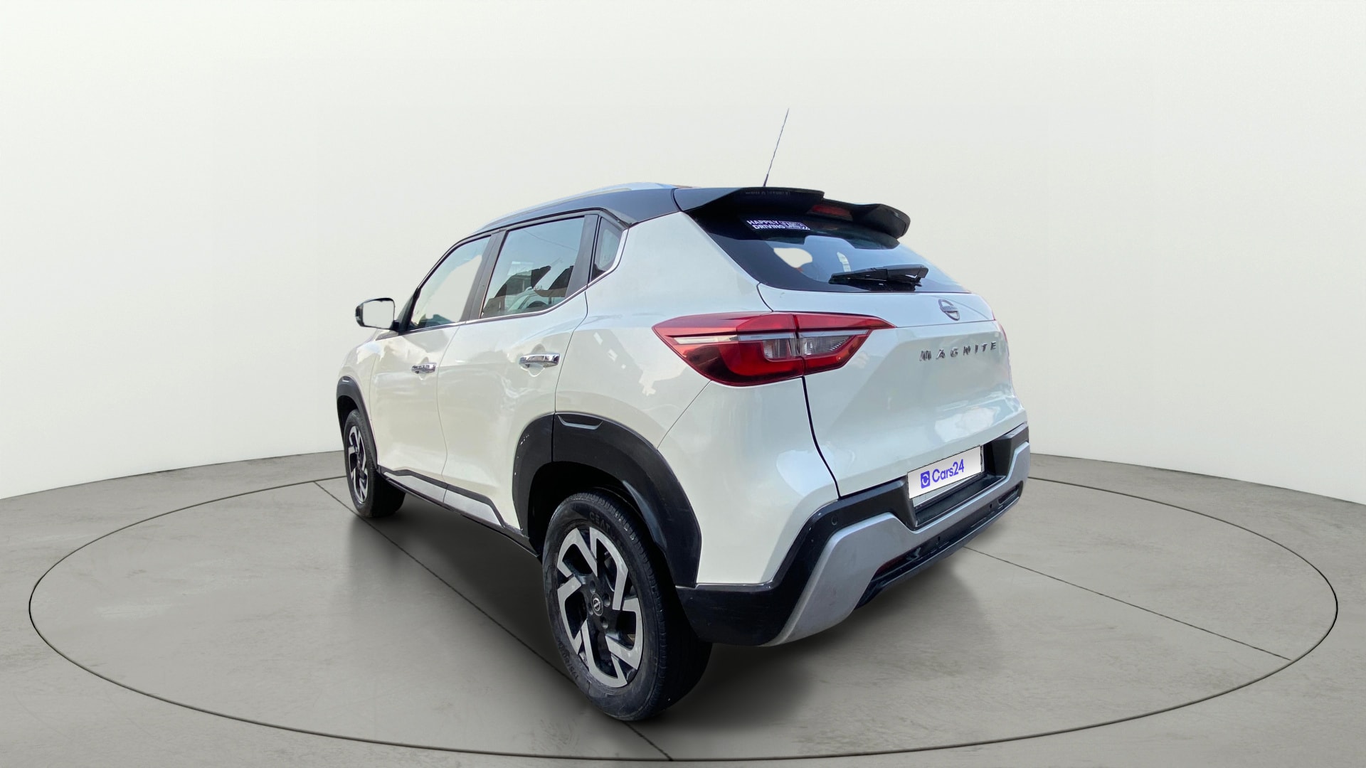 View 2021 Nissan Magnite XV Premium Image 2 Used 2021 Nissan Magnite XV Premium Image 2