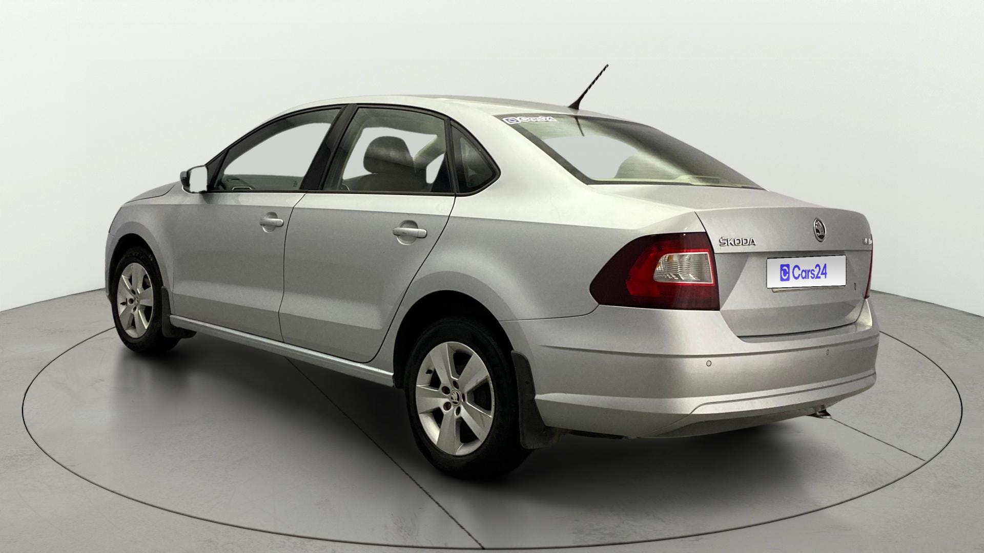View 2021 Skoda Rapid 1.5 TDI CR Active BS IV Image 2 Used 2021 Skoda Rapid 1.5 TDI CR Active BS IV Image 2