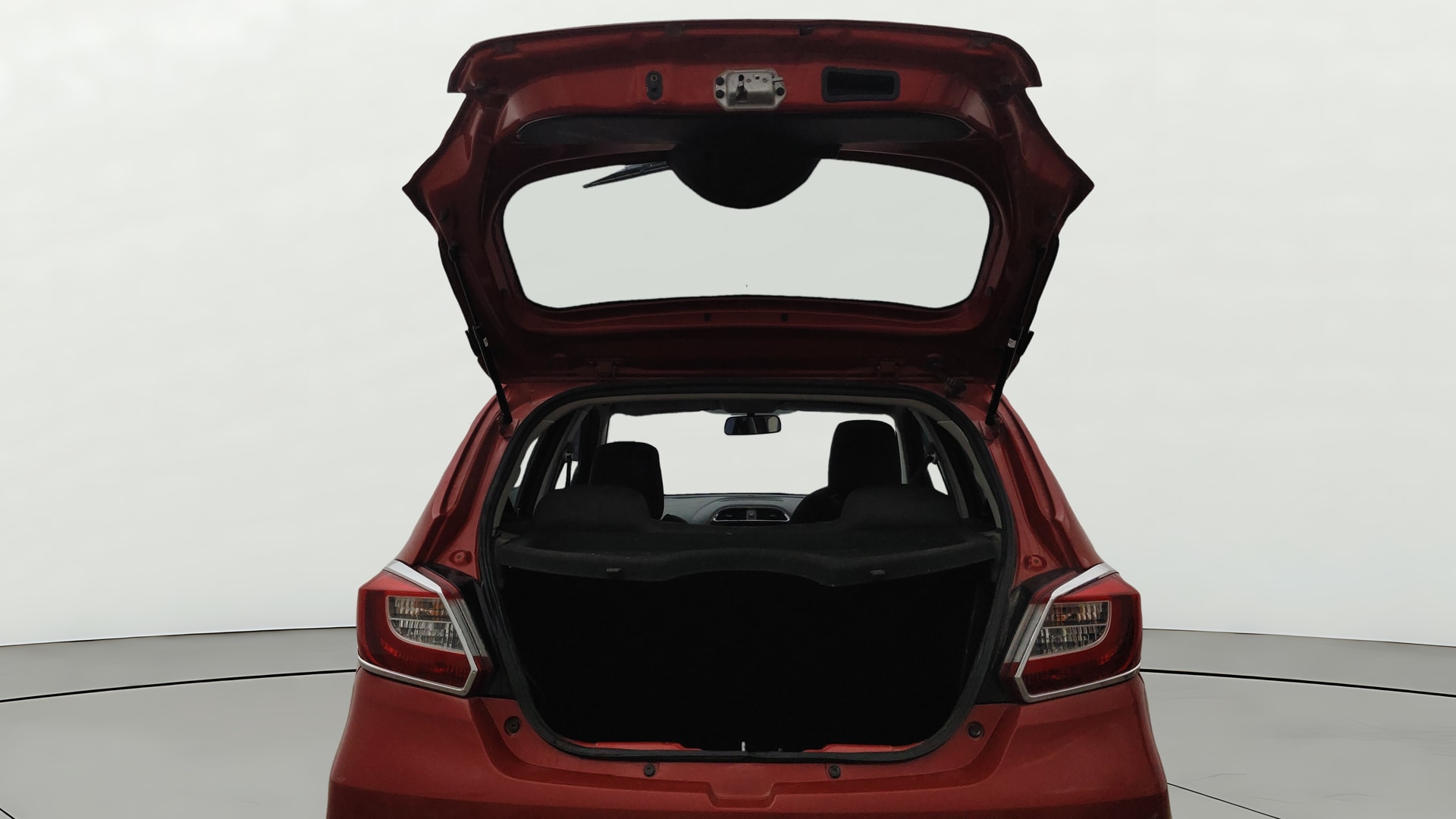 View 2020 Tata Tiago Revotorq XB Image 16 Used 2020 Tata Tiago Revotorq XB Image 16