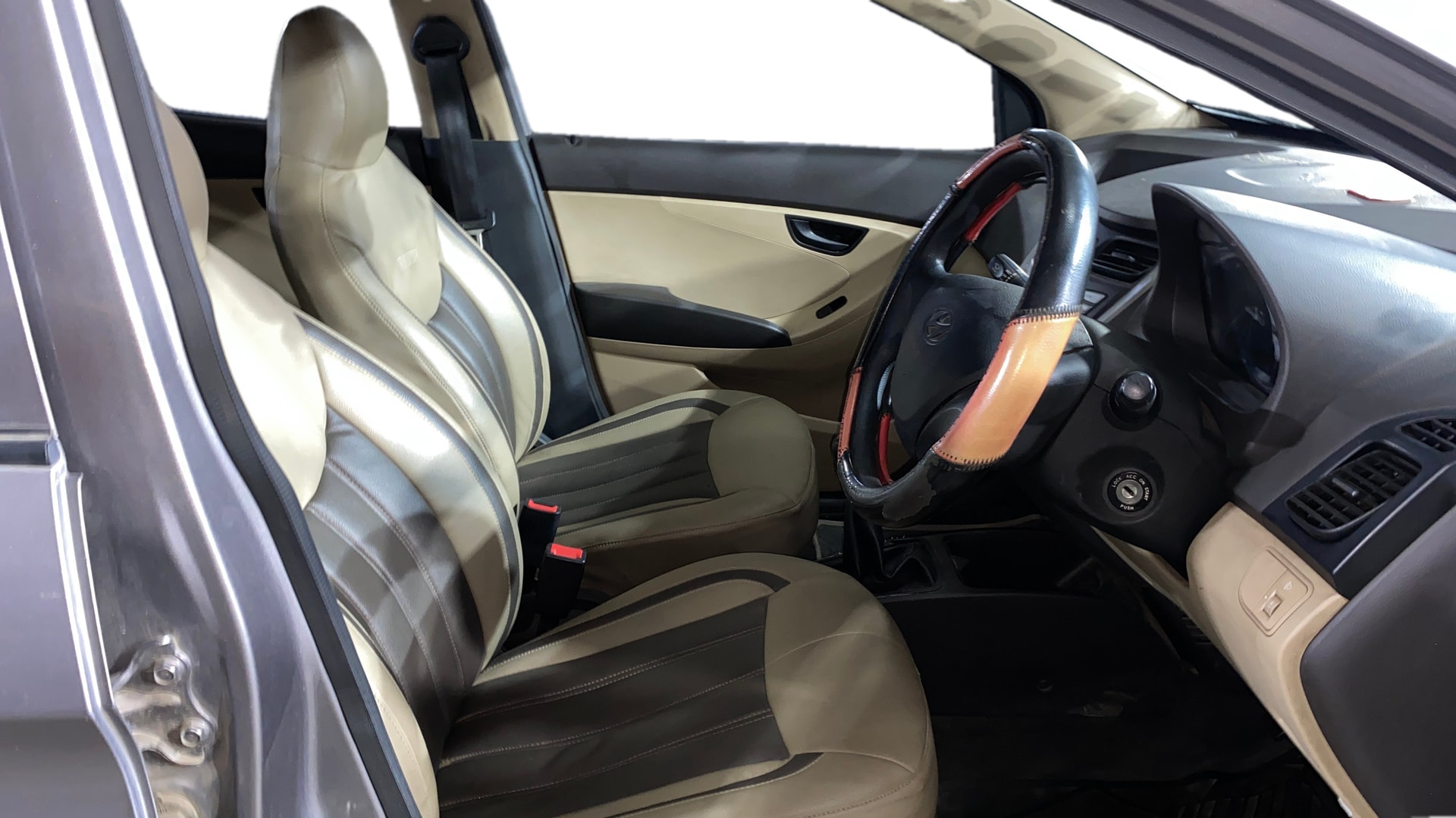 Used 2014 Hyundai EON Used 2014 Hyundai EON