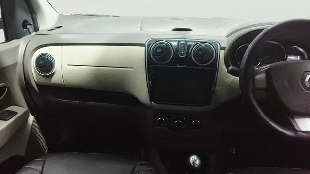 View Renault Lodgy Image 18 Used Renault Lodgy Image 18