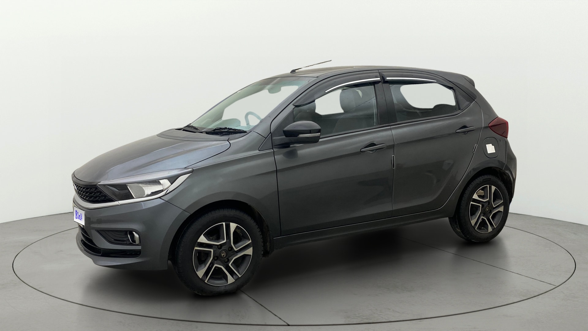 View 2021 Tata Tiago Revotorq XB Image 35 Used 2021 Tata Tiago Revotorq XB Image 35