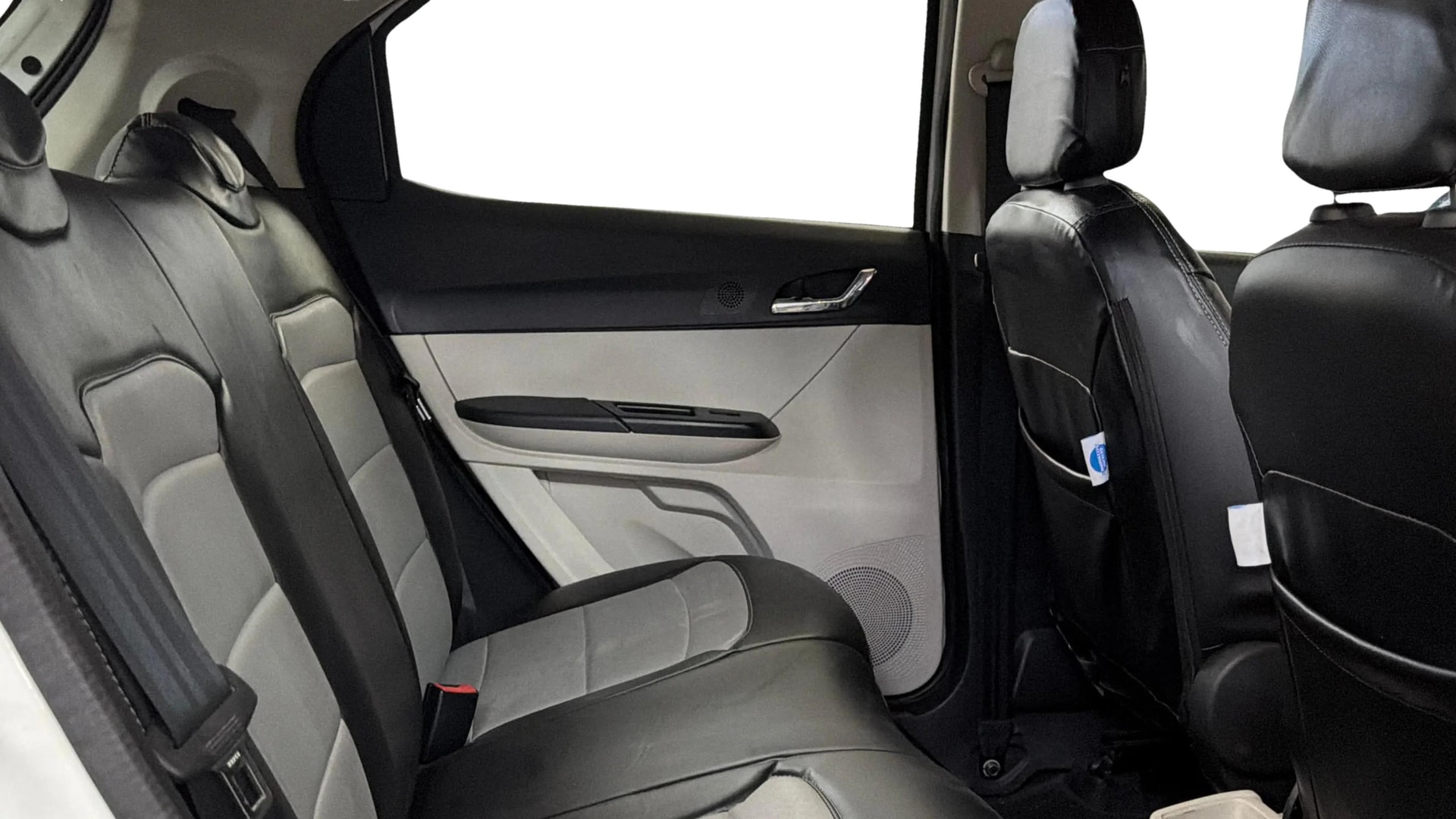 View 2023 Tata Tiago Revotorq XB Image 29 Used 2023 Tata Tiago Revotorq XB Image 29