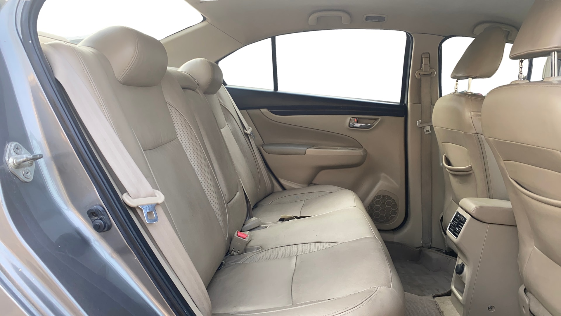 View 2018 Maruti Suzuki 1000 Base Variant Image 34 Used 2018 Maruti Suzuki 1000 Base Variant Image 34