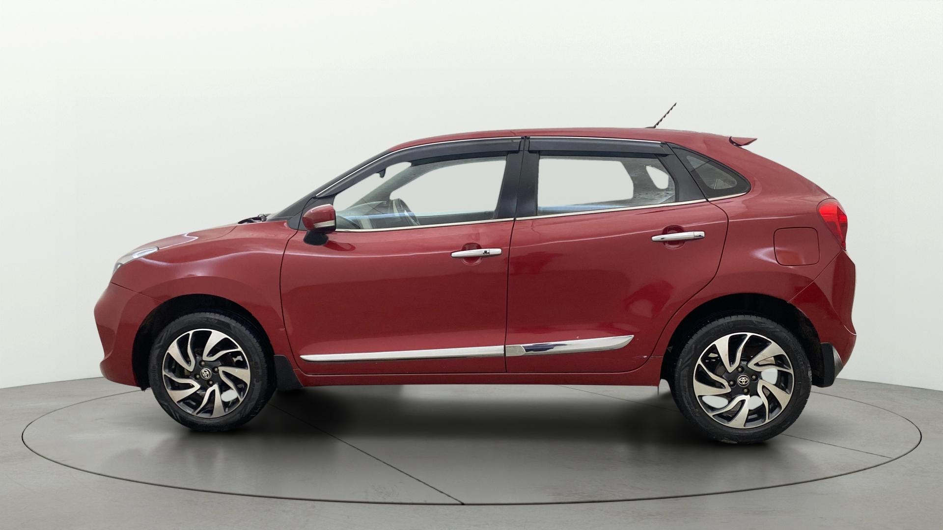 View 2019 Toyota Glanza G MT Image 5 Used 2019 Toyota Glanza G MT Image 5