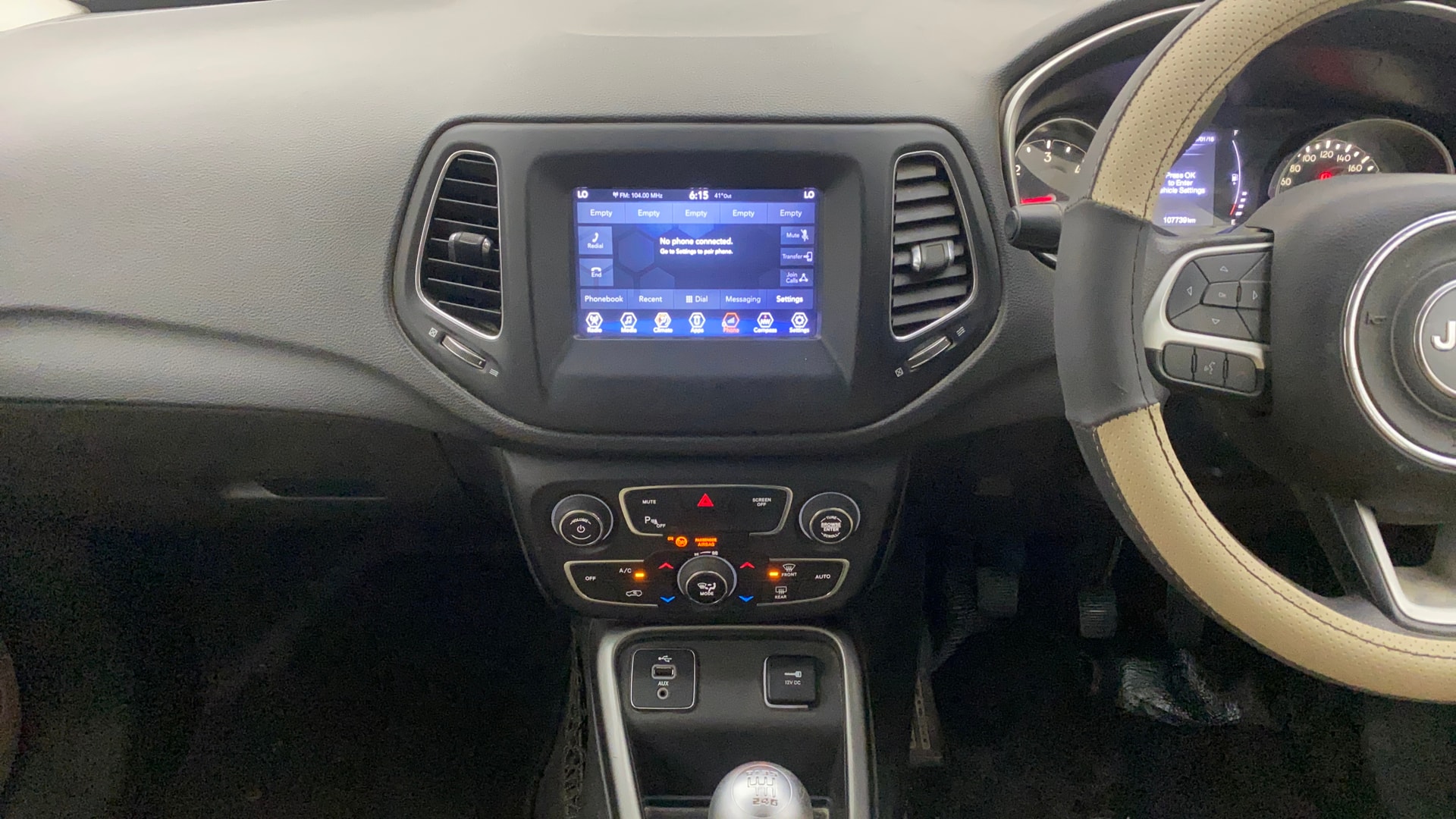 View 2017 Jeep Compass Longitude (O) 2.0 Diesel MT Image 17 Used 2017 Jeep Compass Longitude (O) 2.0 Diesel MT Image 17
