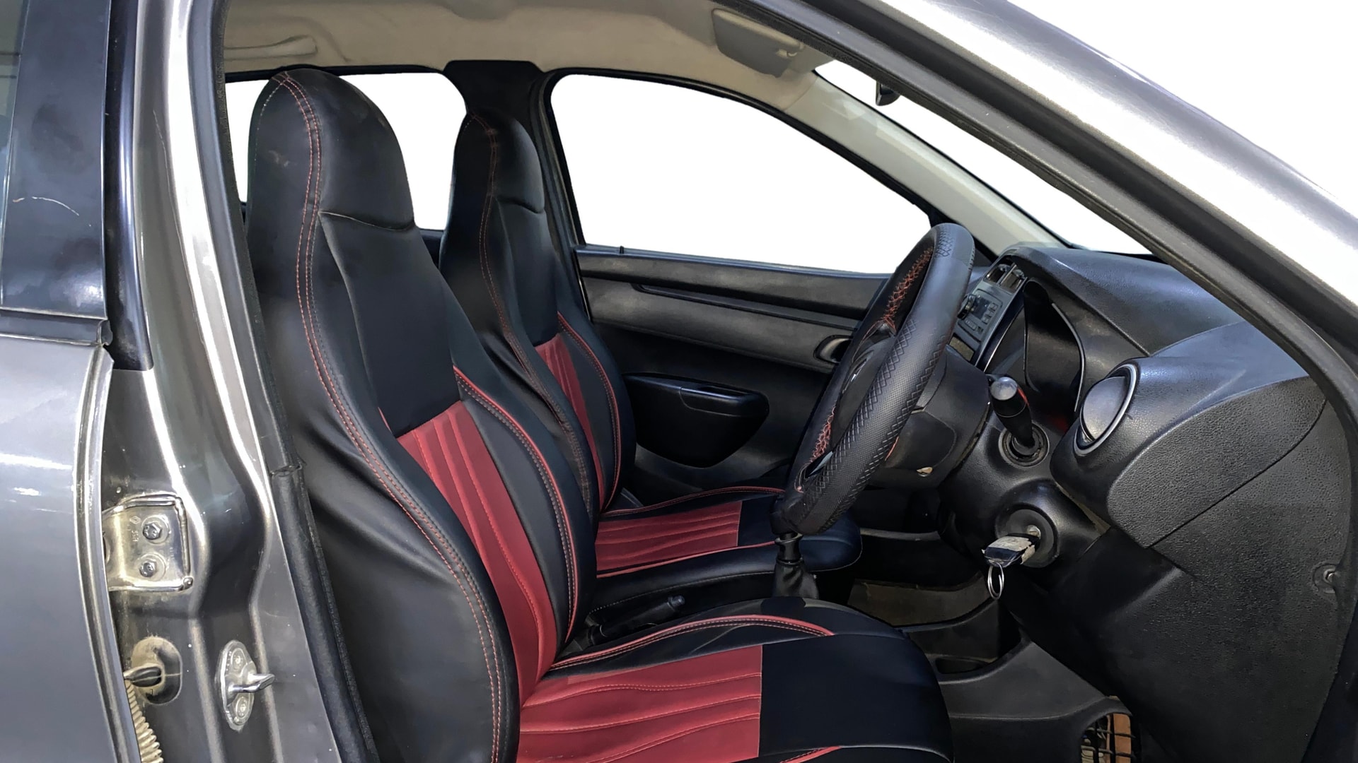 View 2019 Renault Kwid RXL Image 16 Used 2019 Renault Kwid RXL Image 16