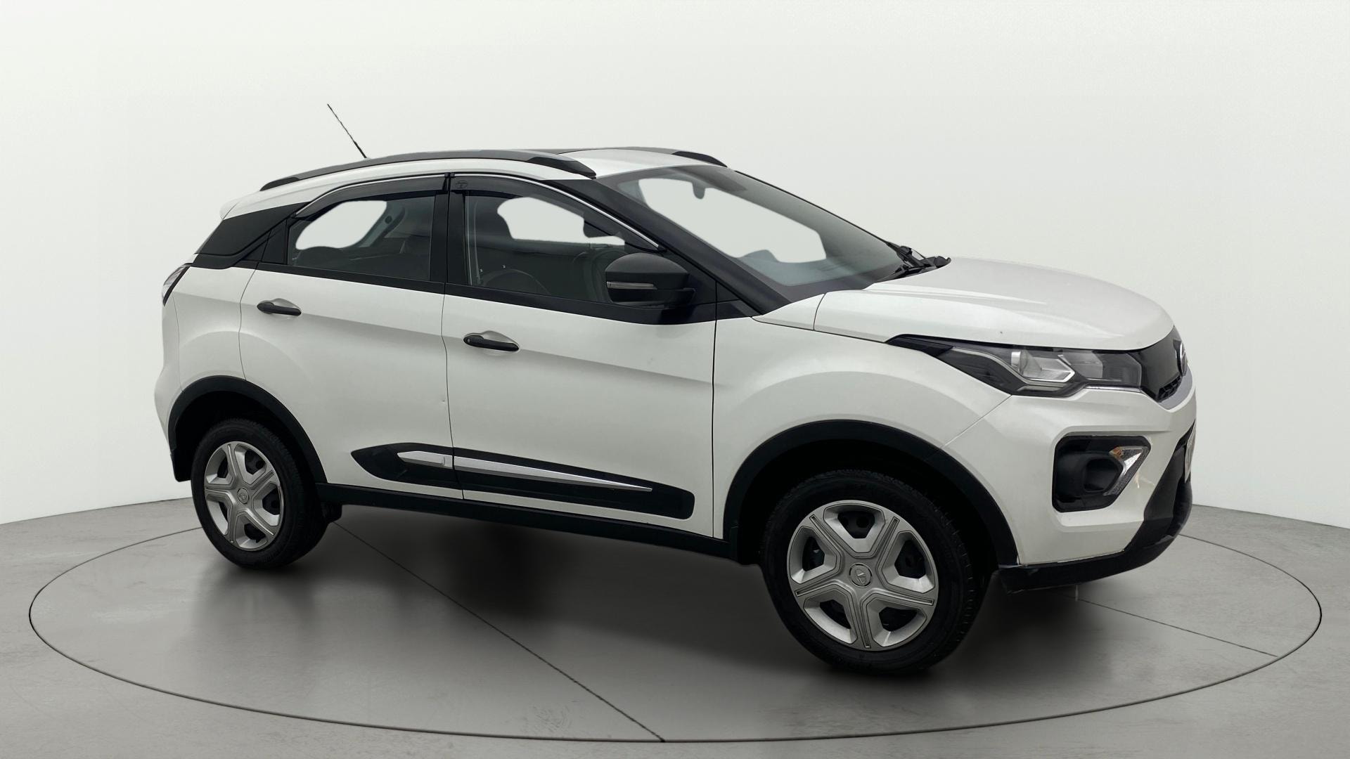View 2023 Tata Nexon Revotron XE Image 37 Used 2023 Tata Nexon Revotron XE Image 37