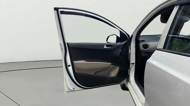 View Hyundai Grand i10 Image 37 Used Hyundai Grand i10 Image 37