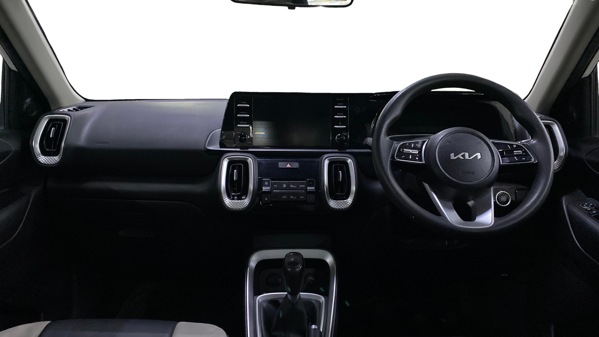 View 2023 Kia Sonet HTK Plus Diesel Image 15 Used 2023 Kia Sonet HTK Plus Diesel Image 15