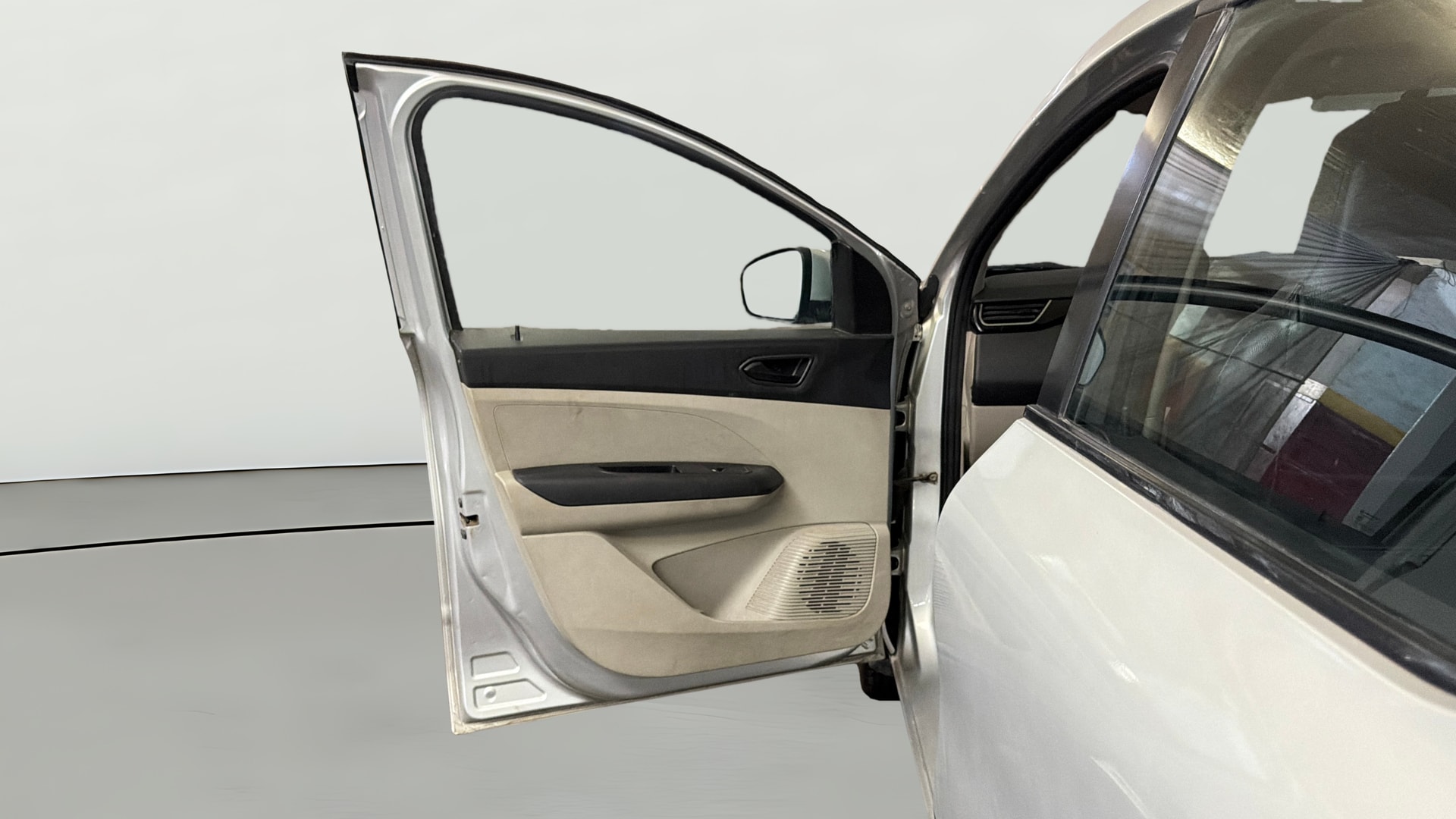 View 2019 Renault Triber RXT Image 31 Used 2019 Renault Triber RXT Image 31