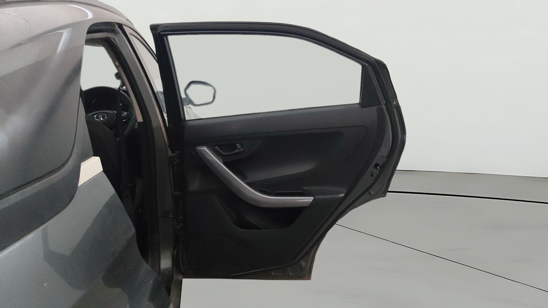 View 2023 Tata Nexon Revotron XE Image 7 Used 2023 Tata Nexon Revotron XE Image 7
