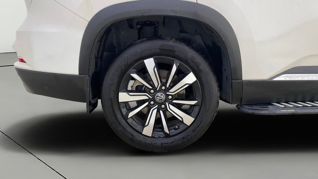 View MG Hector Plus Image 35 Used MG Hector Plus Image 35