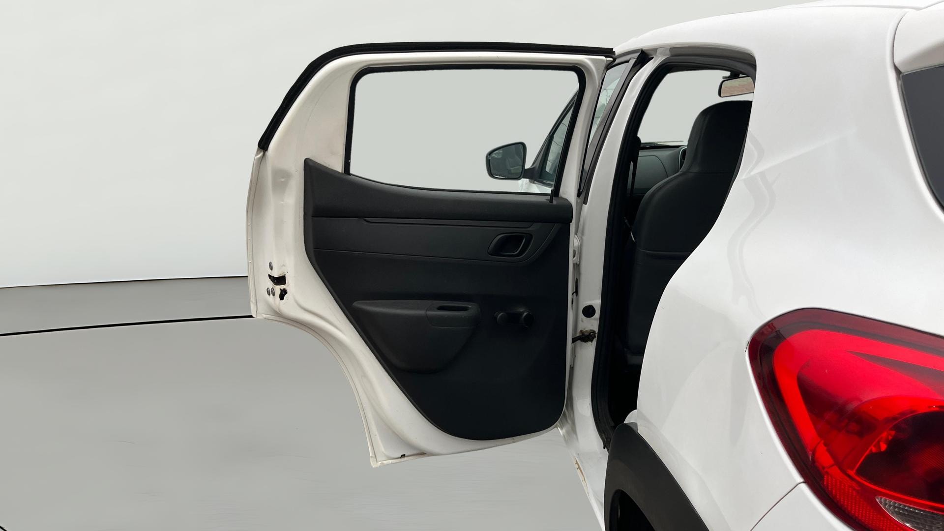 View 2016 Renault Kwid RXL Image 22 Used 2016 Renault Kwid RXL Image 22