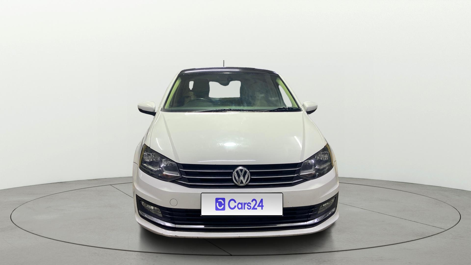 View 2019 Volkswagen Vento 1.2 L TSI Comfortline Petrol AT Image 1 Used 2019 Volkswagen Vento 1.2 L TSI Comfortline Petrol AT Image 1