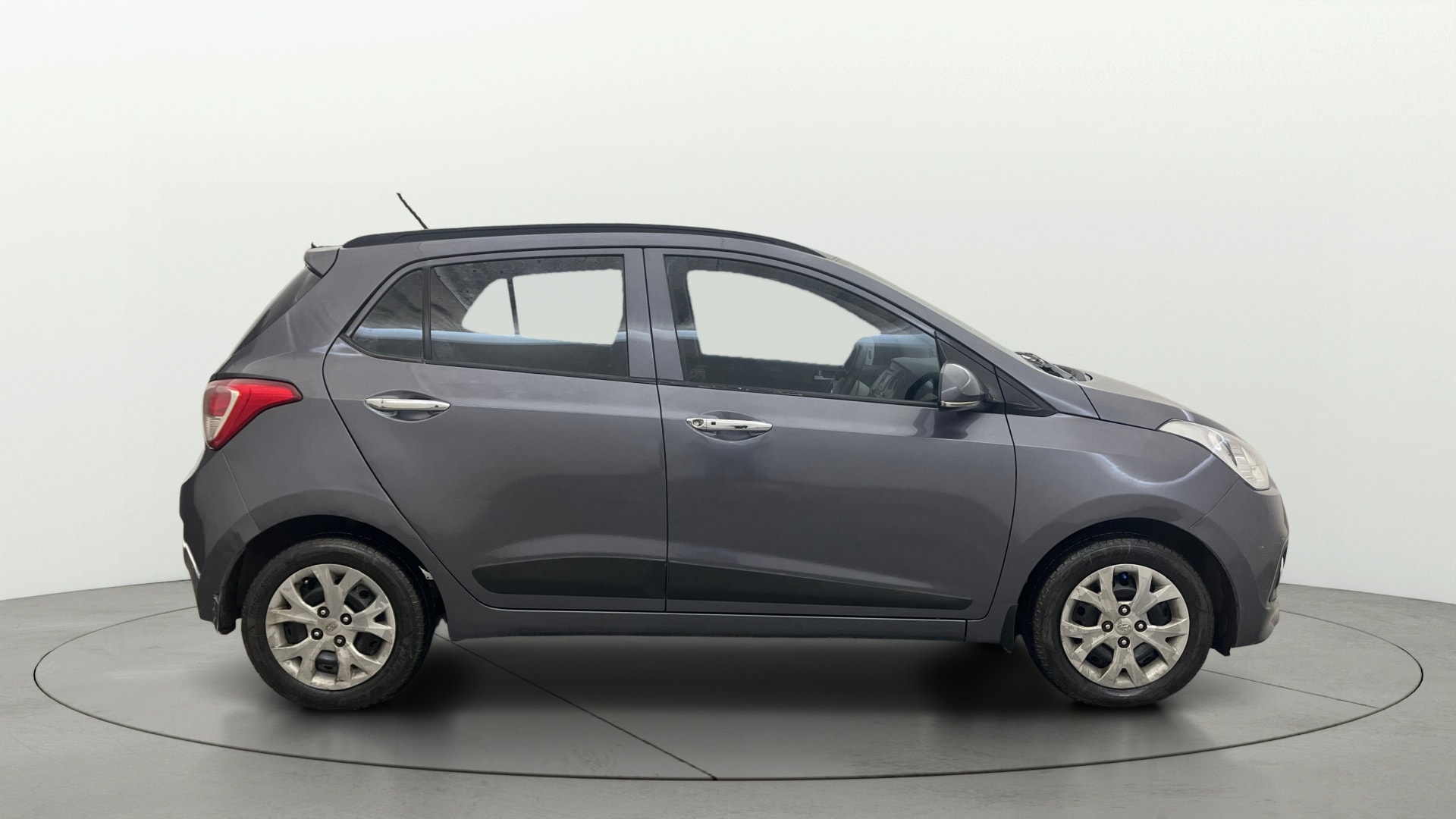 View 2015 Hyundai Grand i10 Sportz 1.2 Kappa Image 8 Used 2015 Hyundai Grand i10 Sportz 1.2 Kappa Image 8