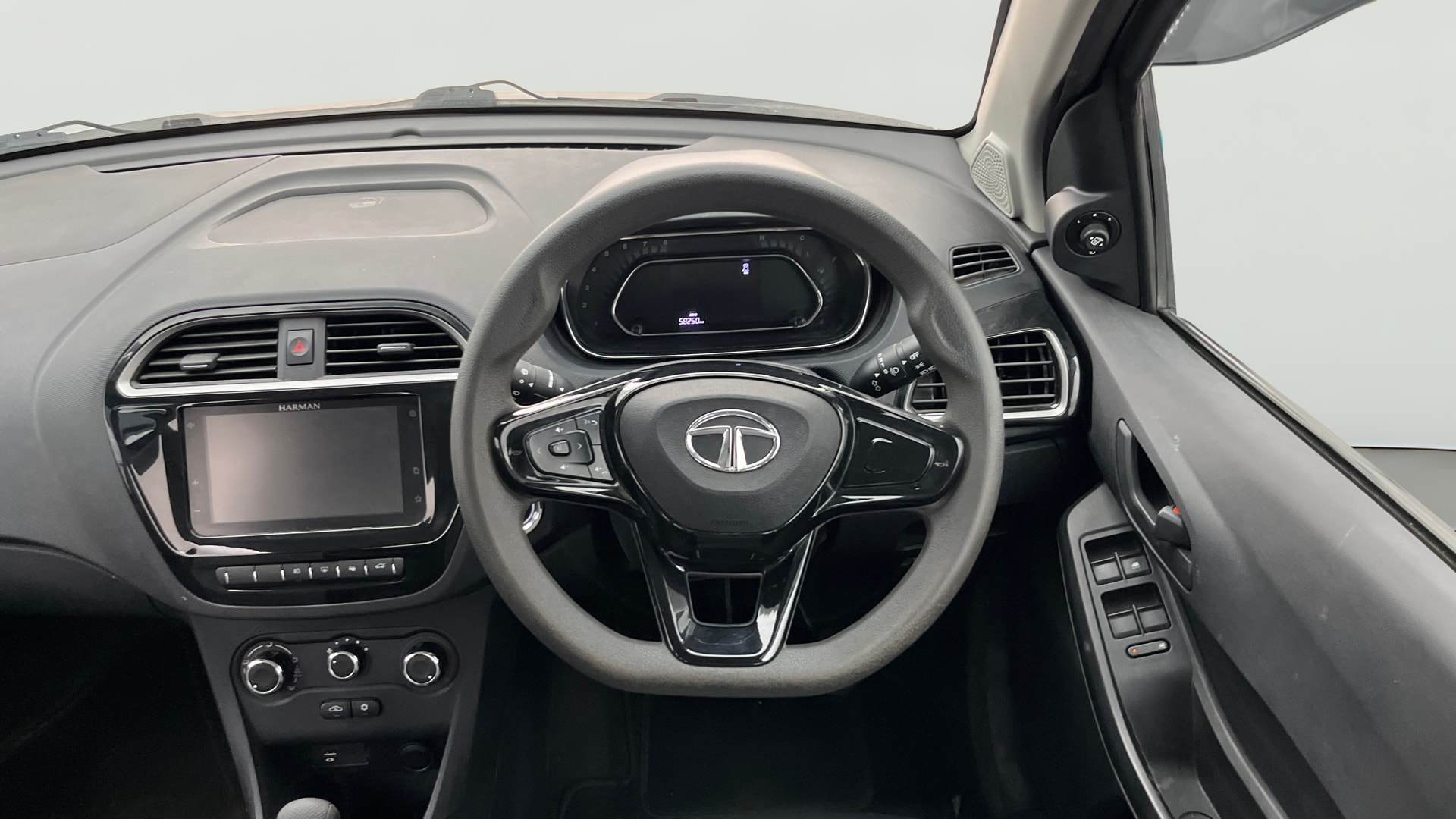 View 2023 Tata Tiago NRG XZ Revotron AMT Image 20 Used 2023 Tata Tiago NRG XZ Revotron AMT Image 20