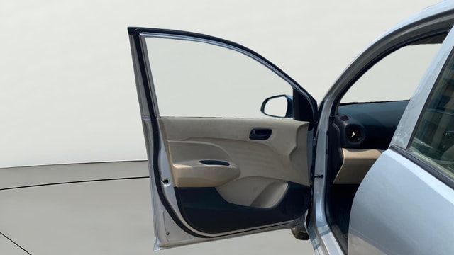 View Hyundai New Santro Image 30 Used Hyundai New Santro Image 30