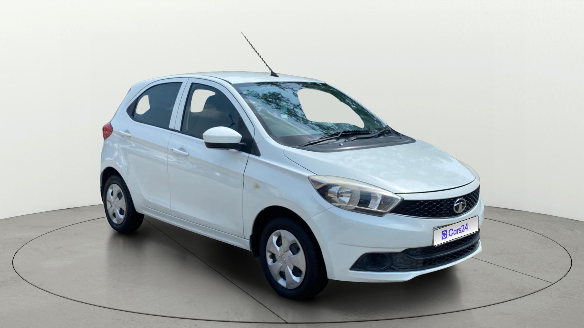 View 2018 Tata Tiago Revotorq XB Image 35 Used 2018 Tata Tiago Revotorq XB Image 35