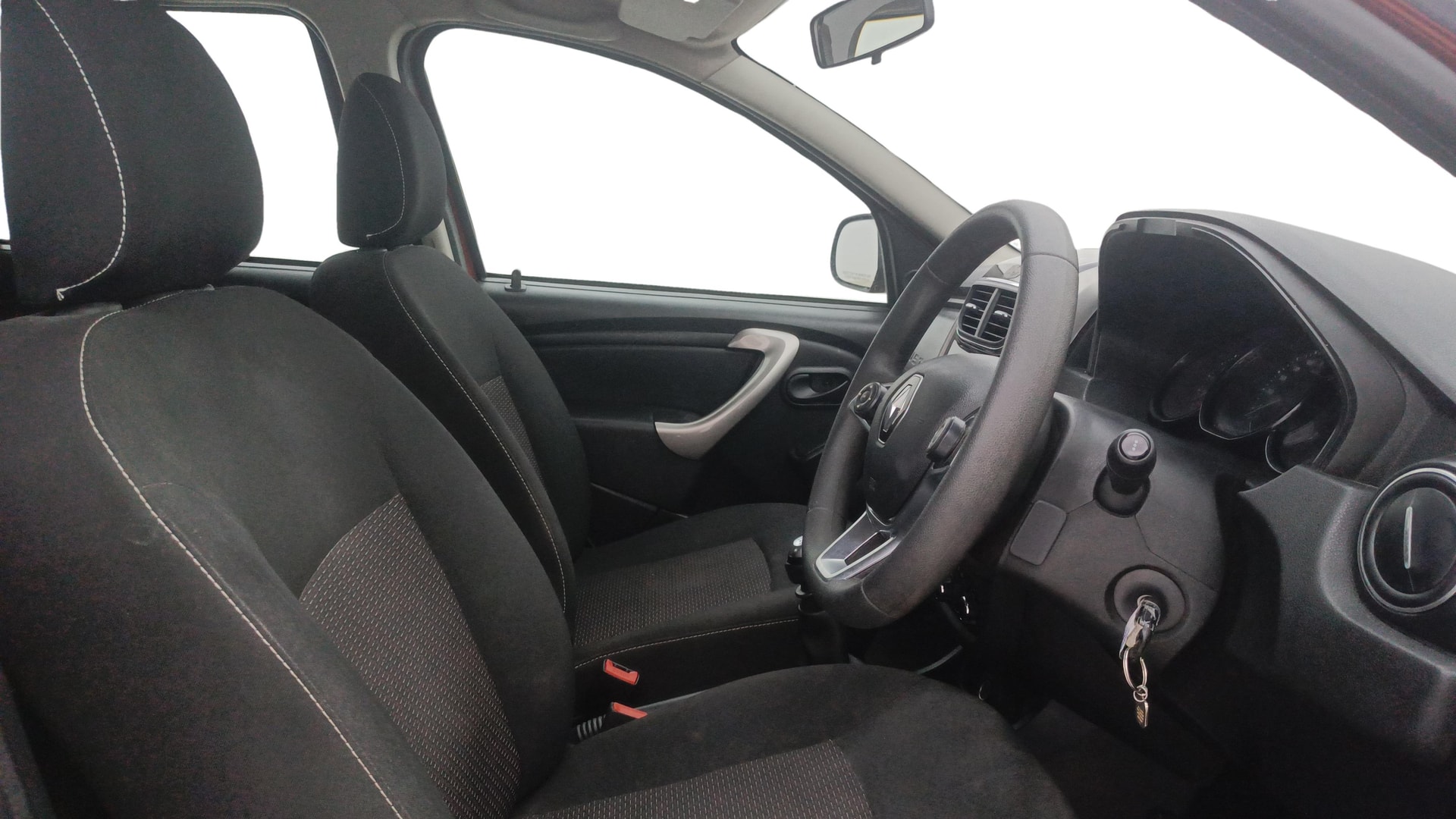 View 2020 Renault Duster 1.3L Turbo Petrol RXE Image 17 Used 2020 Renault Duster 1.3L Turbo Petrol RXE Image 17