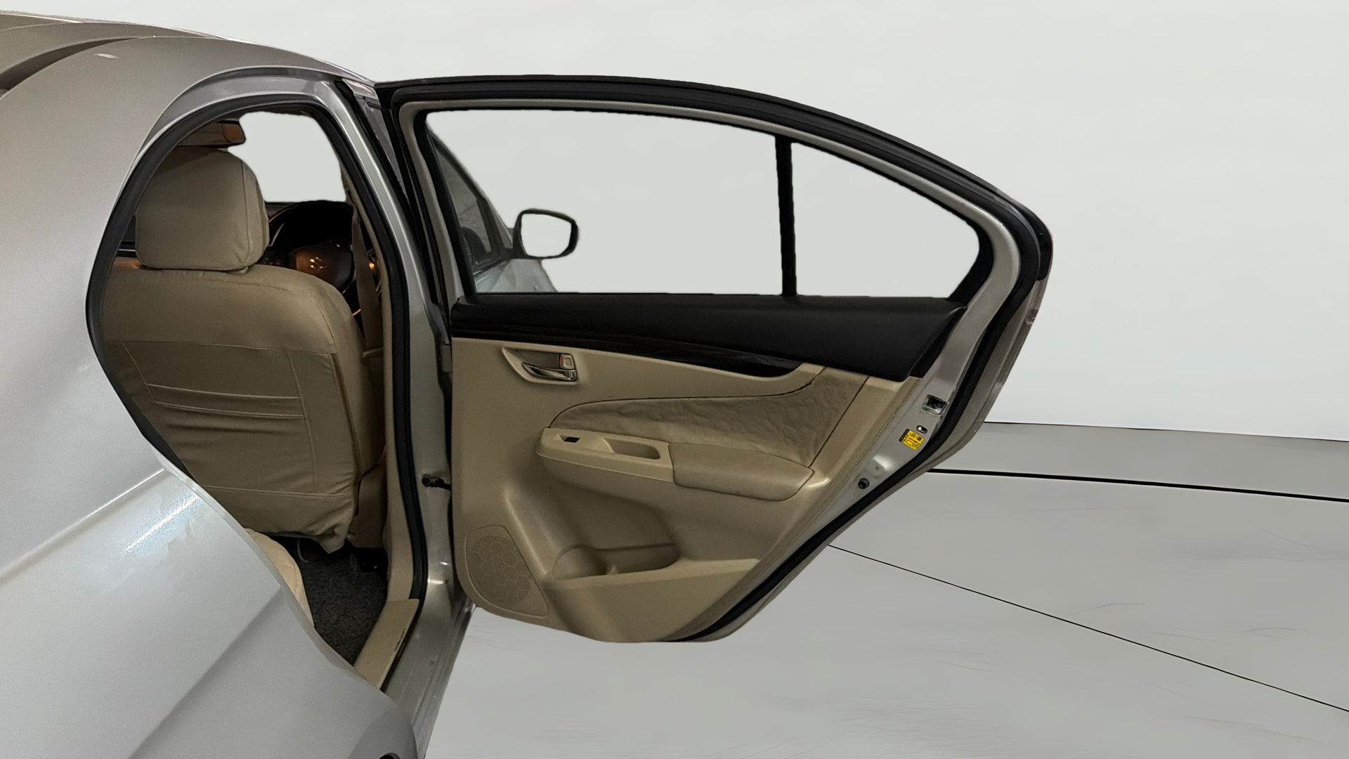 View 2015 Maruti Suzuki 1000 Base Variant Image 5 Used 2015 Maruti Suzuki 1000 Base Variant Image 5