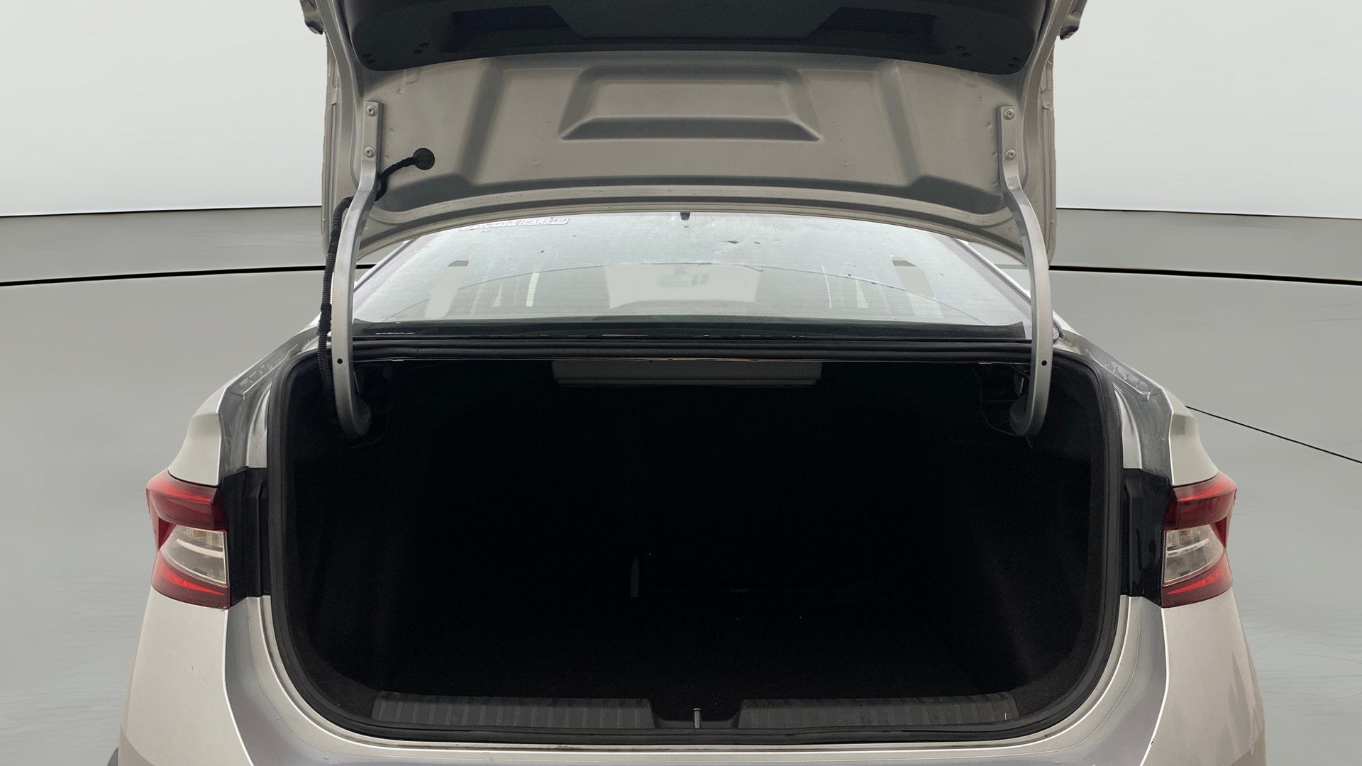 View 2022 Skoda Slavia Style 1.0 TSI MT Image 39 Used 2022 Skoda Slavia Style 1.0 TSI MT Image 39