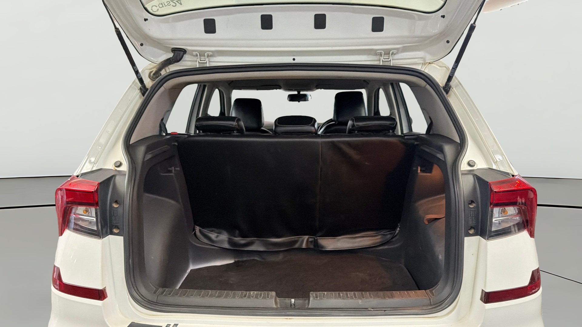 View 2022 Skoda Kushaq Active 1.0 TSI MT Image 36 Used 2022 Skoda Kushaq Active 1.0 TSI MT Image 36