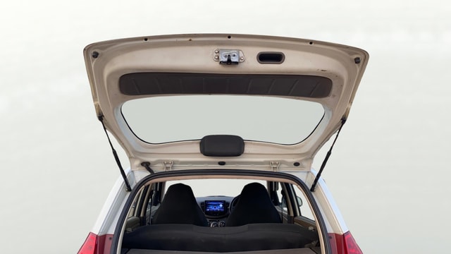 View Hyundai i10 Image 30 Used Hyundai i10 Image 30