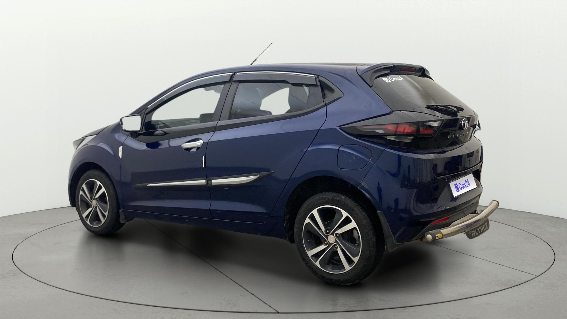 View 2023 Tata Altroz XZ Petrol Image 2 Used 2023 Tata Altroz XZ Petrol Image 2
