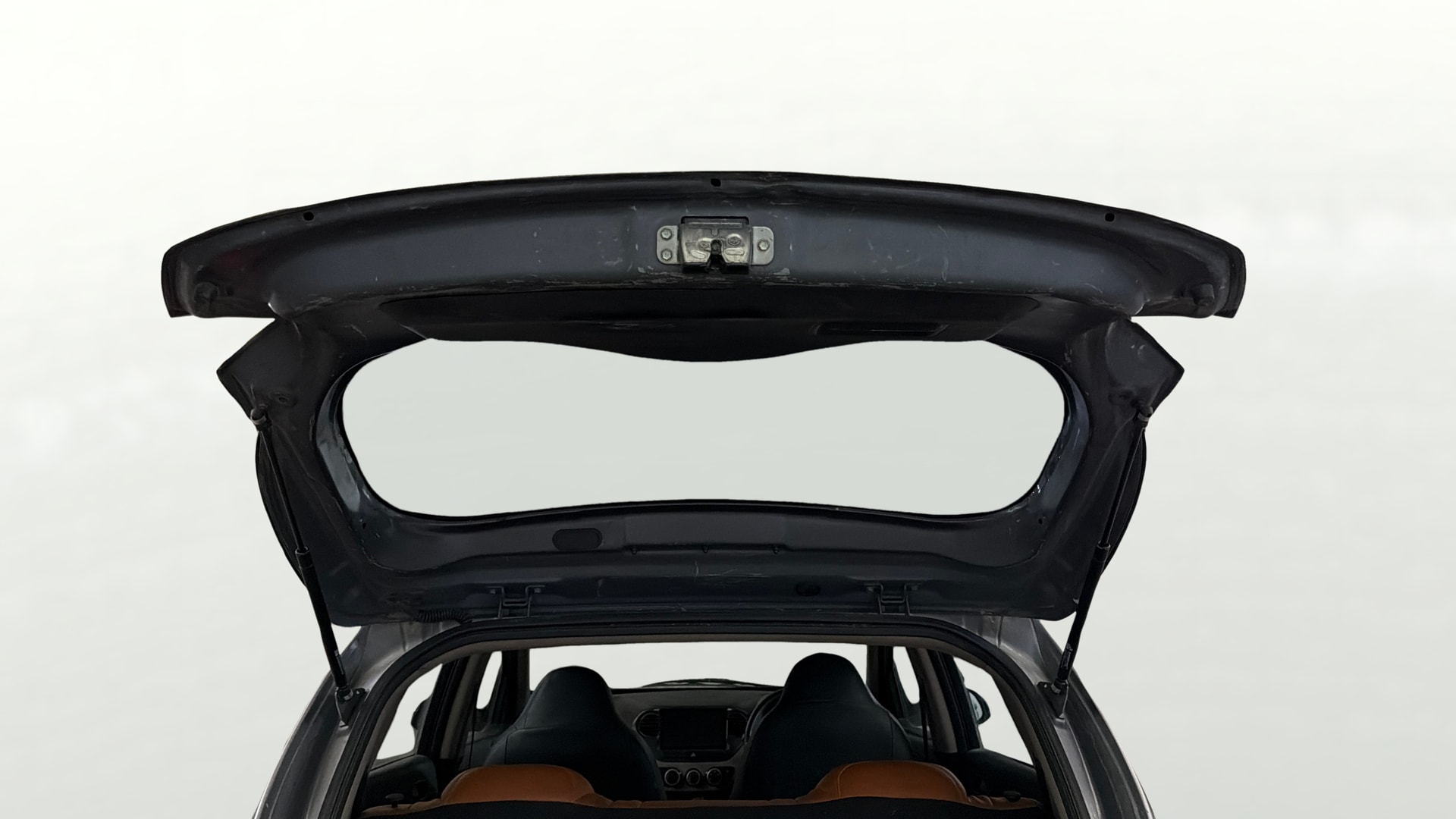 View 2014 Hyundai Grand i10 Magna 1.2 Kappa VTVT Image 16 Used 2014 Hyundai Grand i10 Magna 1.2 Kappa VTVT Image 16