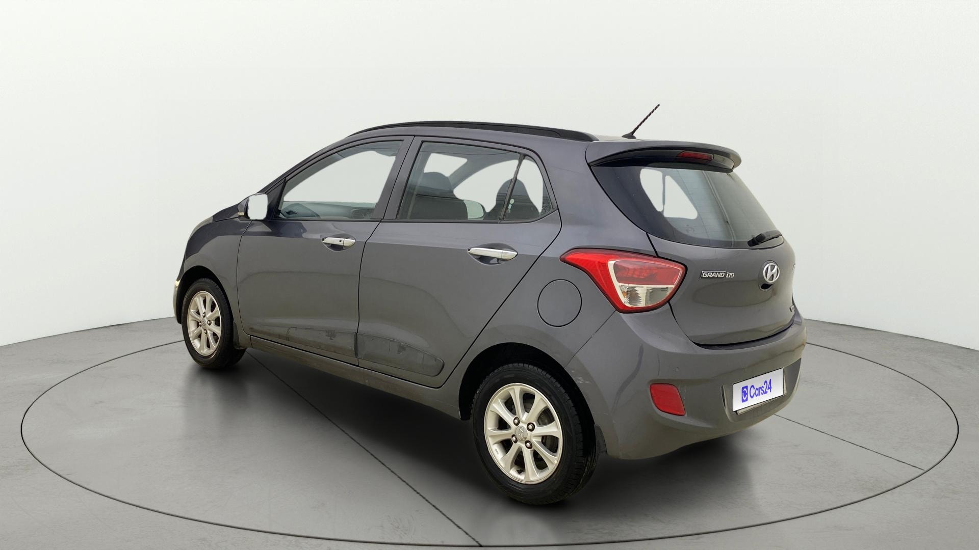 View 2015 Hyundai Grand i10 Asta AT 1.2 Kappa VTVT Image 2 Used 2015 Hyundai Grand i10 Asta AT 1.2 Kappa VTVT Image 2