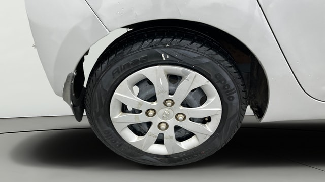 View Hyundai EON Image 23 Used Hyundai EON Image 23