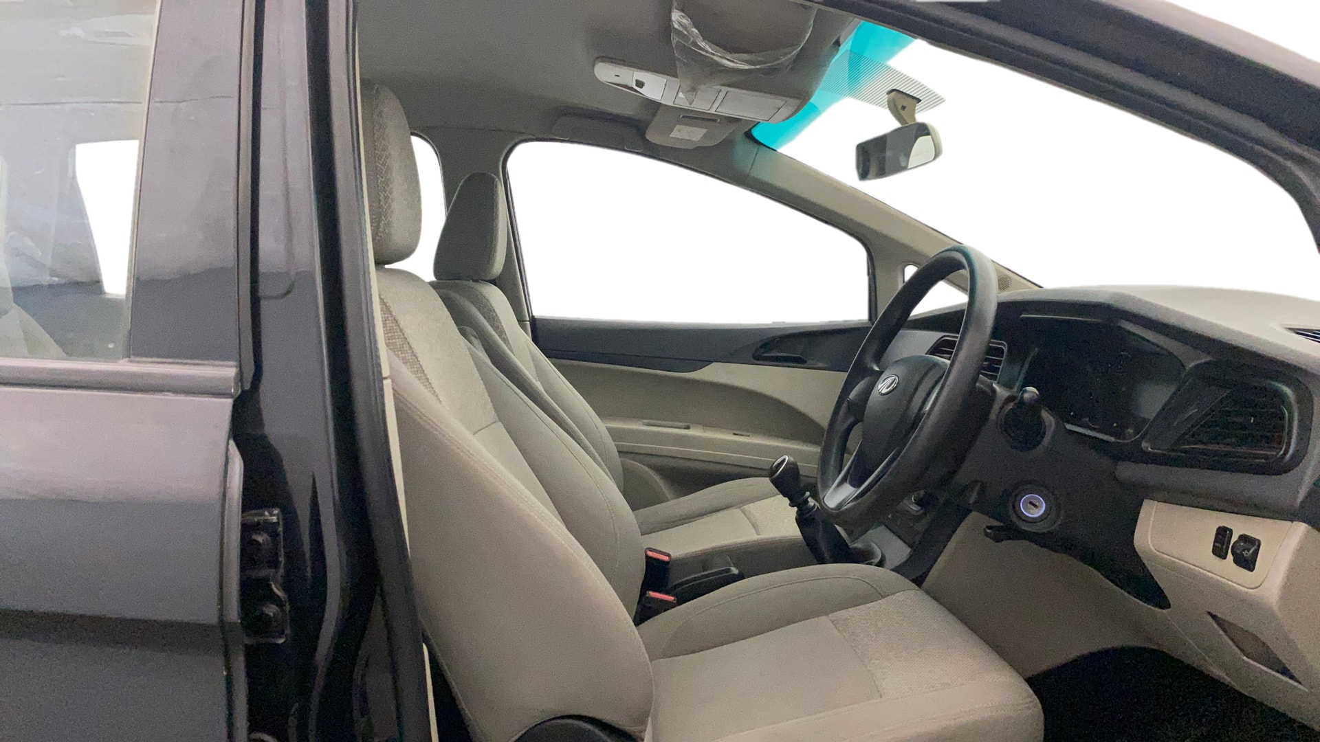 View 2020 Mahindra Marazzo M2 8-Seater Image 19 Used 2020 Mahindra Marazzo M2 8-Seater Image 19