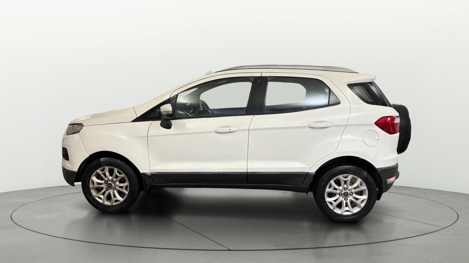 View 2016 Ford EcoSport 1.5 TDCi Diesel Ambiente BS IV Image 5 Used 2016 Ford EcoSport 1.5 TDCi Diesel Ambiente BS IV Image 5